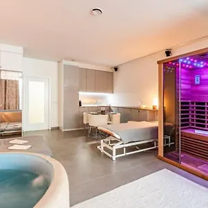 senso-space-private-wellness-in-prague.praguehotelsweb.com/